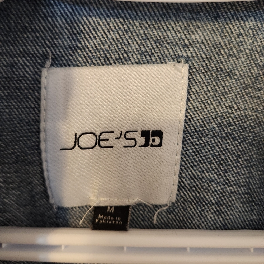 JOE'S Women's Distressed Jean Jacket Size Medium - Picture 5 of 7